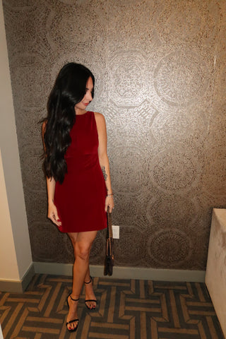 Elizabeth Boat Neck Velvet Mini in Red