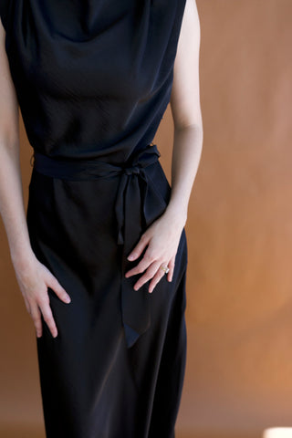 Bella Midi Dress In Black