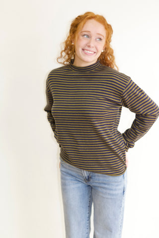 Cierra Mockneck in Olive/Navy