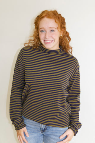 Cierra Mockneck in Olive/Navy